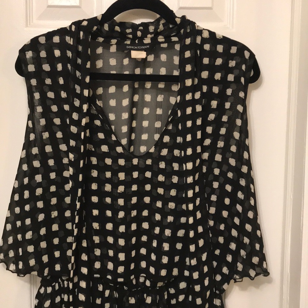 Ladies sleeveless top